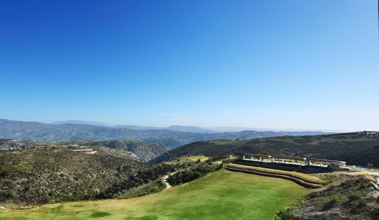 Minthis Resort Tsadha Екстериор снимка View of the golf course