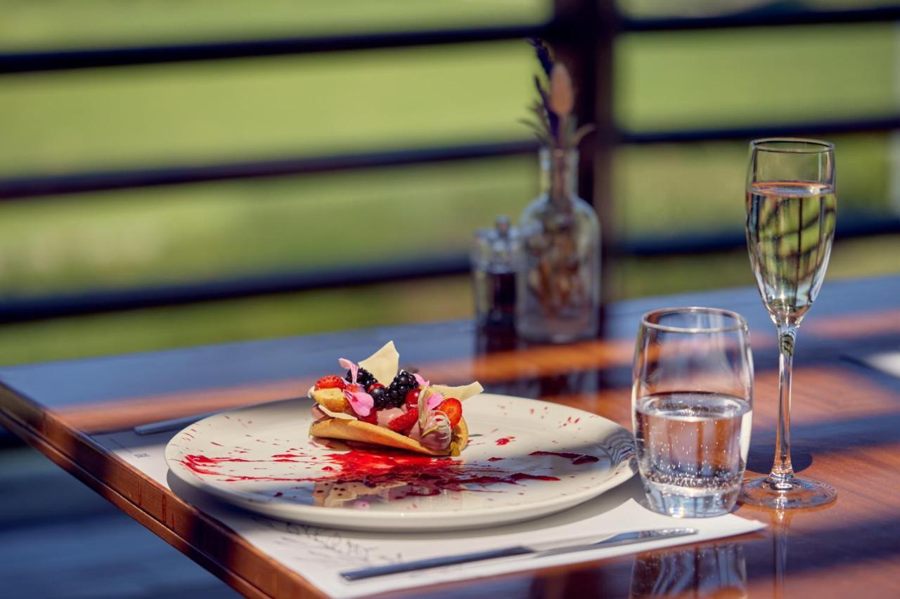 Minthis Resort Tsadha Екстериор снимка A dessert