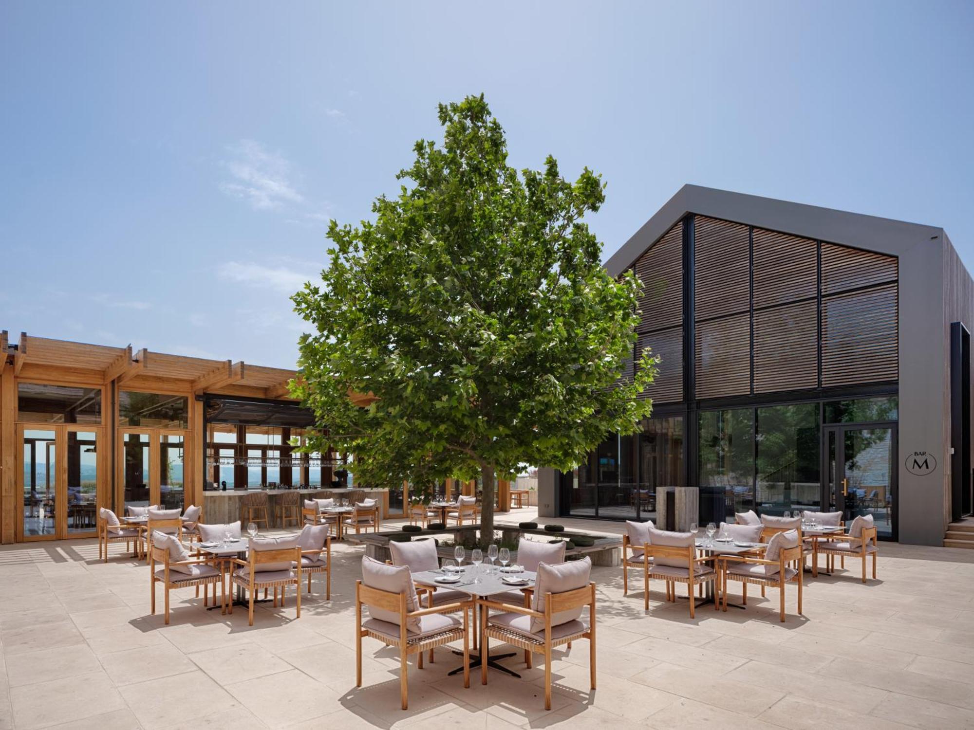 Minthis Resort Tsadha Екстериор снимка The restaurant